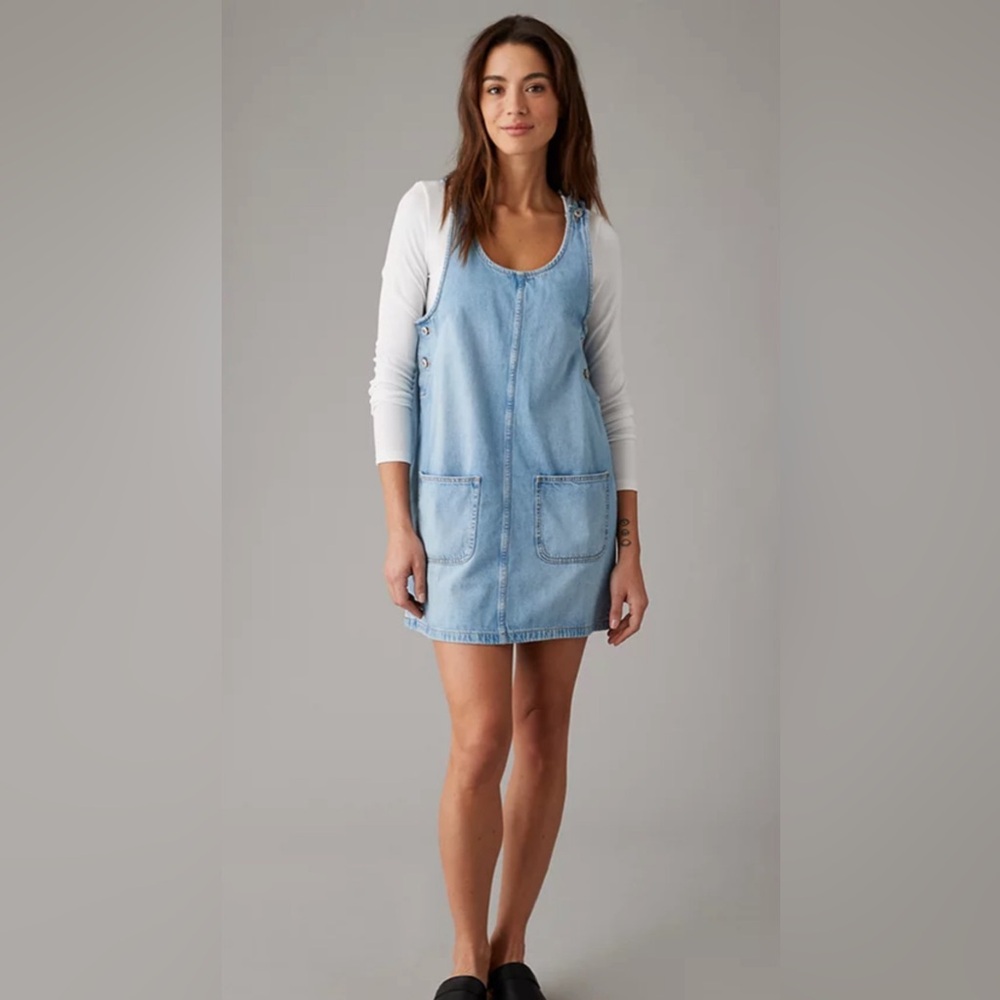 Pure cotton (no stretch) denim American Eagle pinafore dress NWT